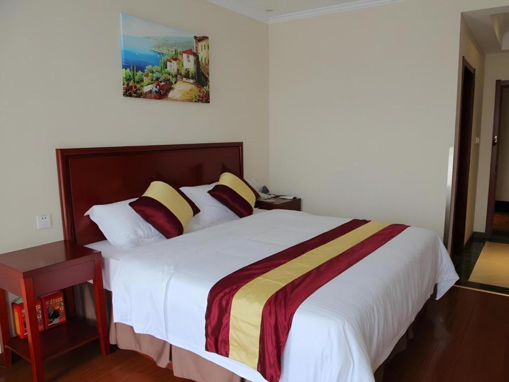 Greentree Middle Xinfu Road Huazhi Road Business 3* Shanghai