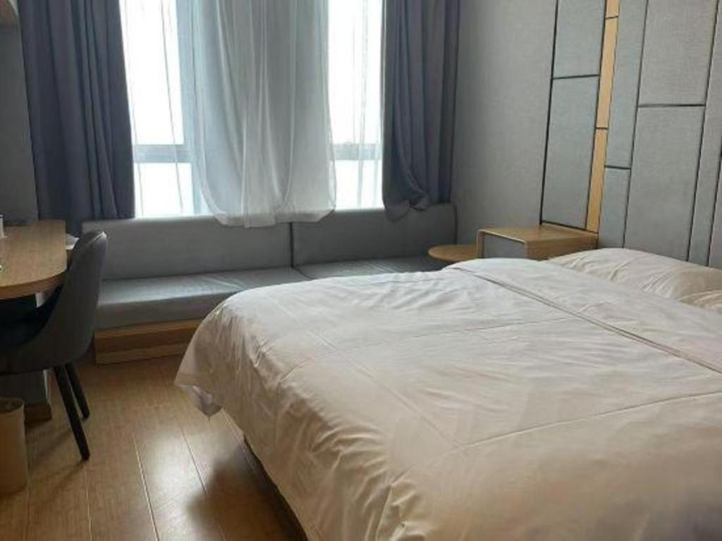 Greentree Middle Xinfu Road Huazhi Road Business Hotel