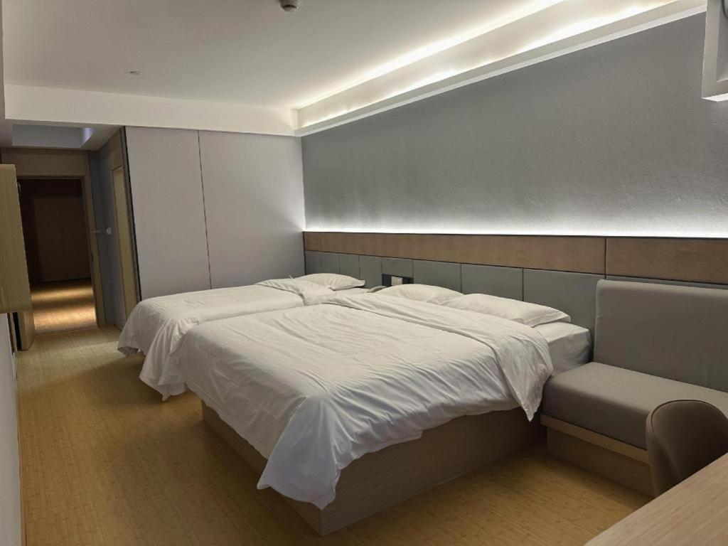 Greentree Middle Xinfu Road Huazhi Road Business Hotel Shanghai