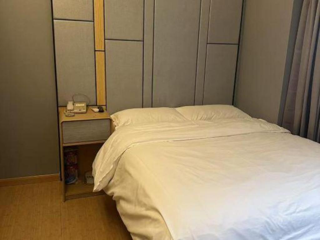 Greentree Middle Xinfu Road Huazhi Road Business Hotel